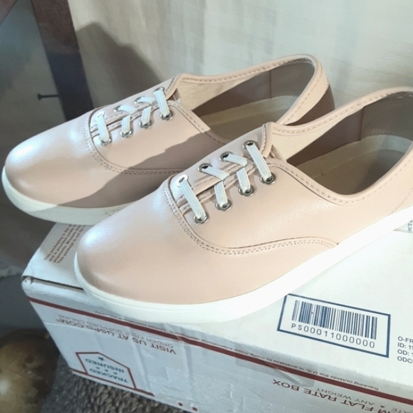 Comfortview Leather Gum Pink Wide Width Walking Sneakers Sz 8W - Picture 3 of 8